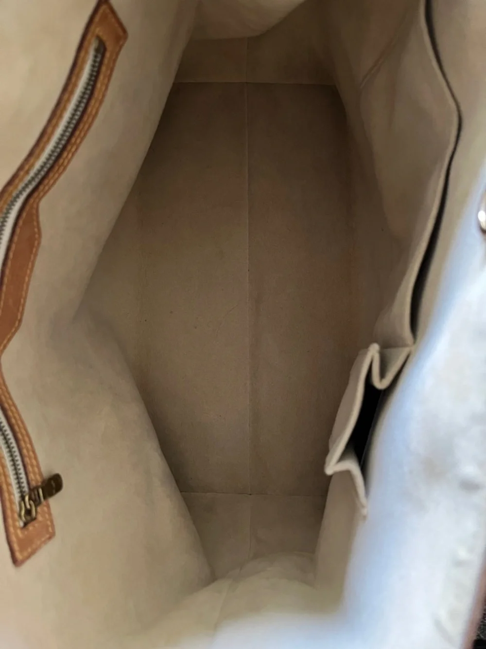 Damier Azur Hamptead MM leather Tote with Tan Leather Trims - Picture 11 of 15